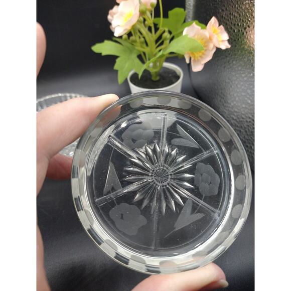 Set of 5 Mixed Glass Pressed Coasters Candle Dish Wine VTG Floral Pattern USA - Picture 5 of 10